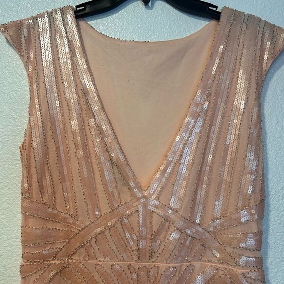 Elegant Peach Evening Gown - Picture 7 of 10